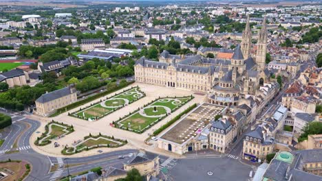 세인트 에티엔 수도원 (abbaye de saint-étienne) 또는 아비 오스 맨 (abbey aux hommes) 과 시청, 프랑스 노르망디의 카엔