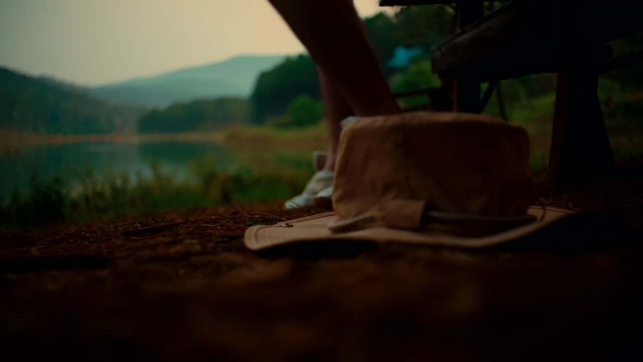 Relaxing Lakeside Hike