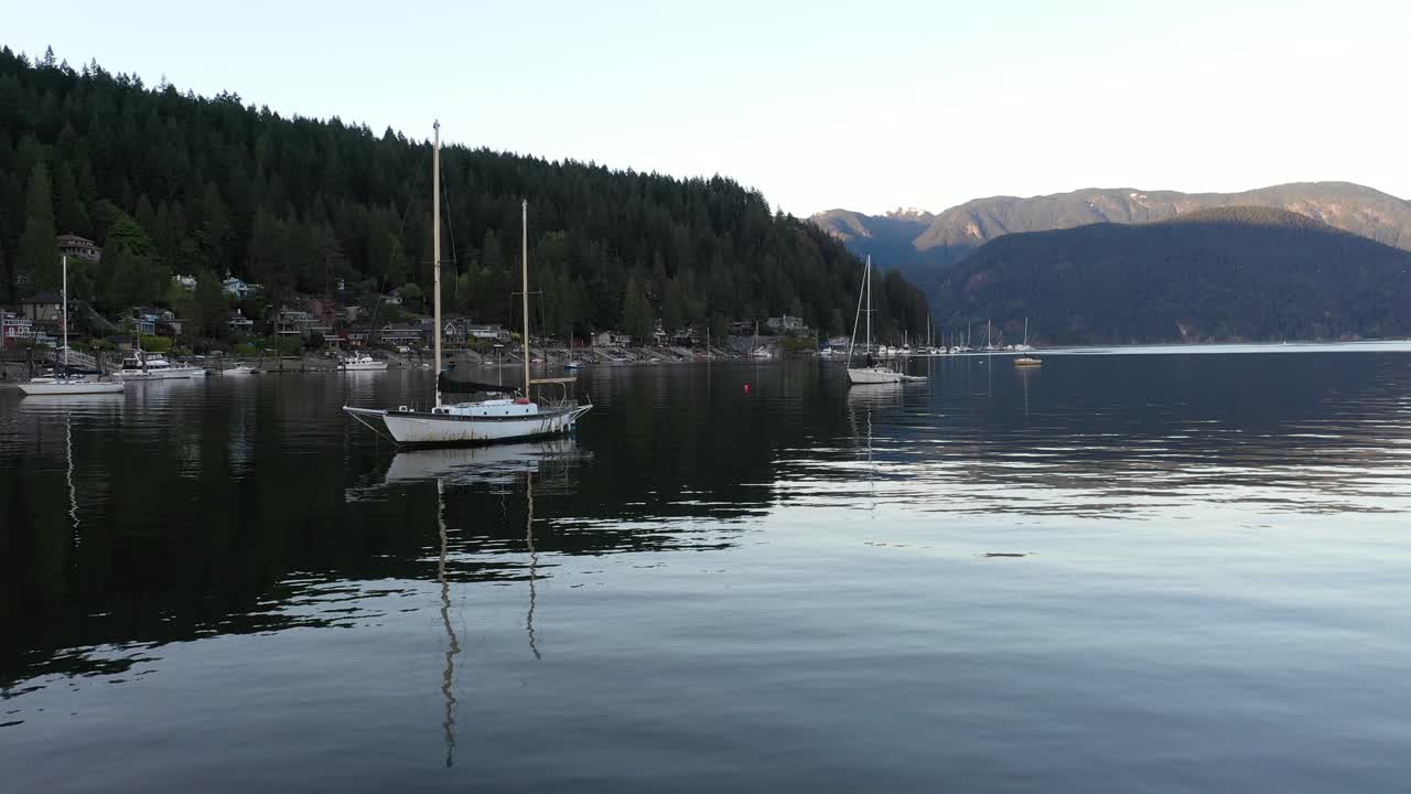 선착장에서 요트의 편안한 전망