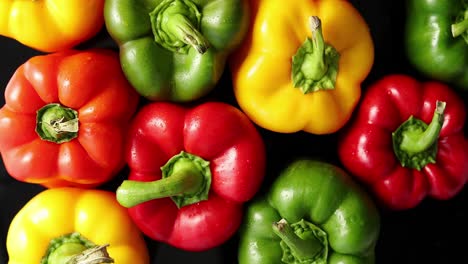 Ripe-peppers-of-different-color