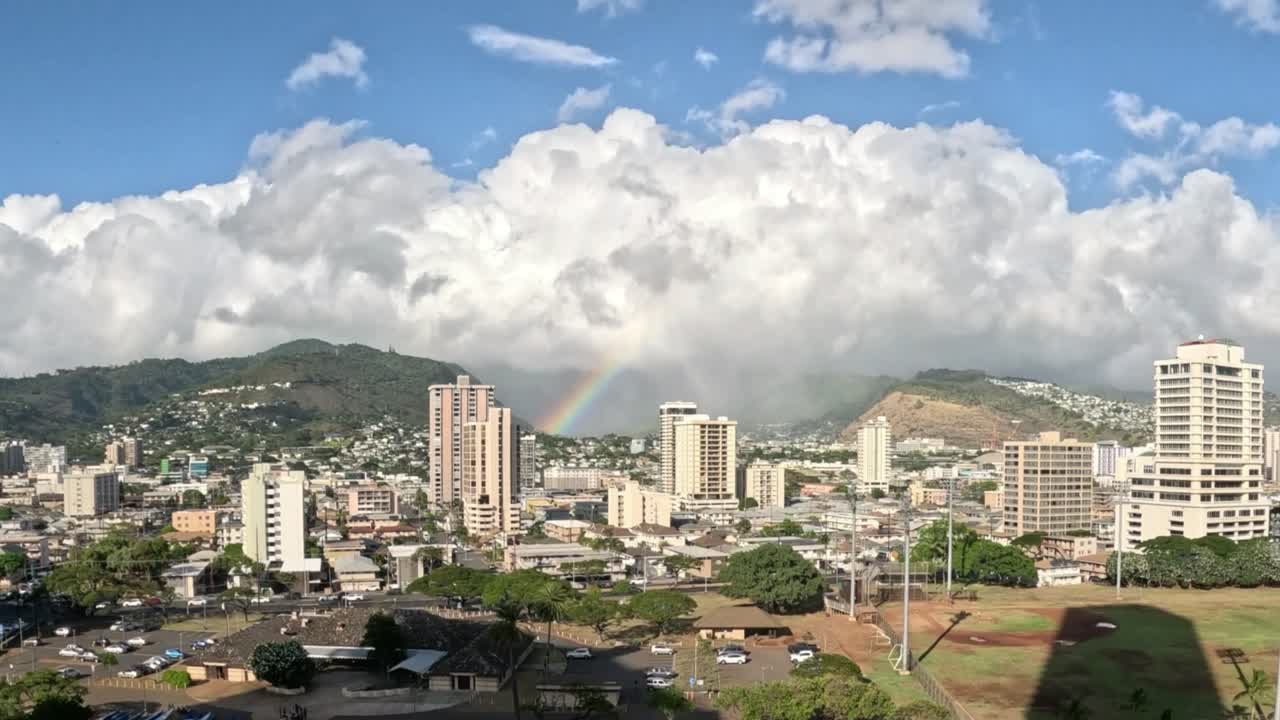 마우카 타임스 (mauka time-lapse) 에 있는 무지개