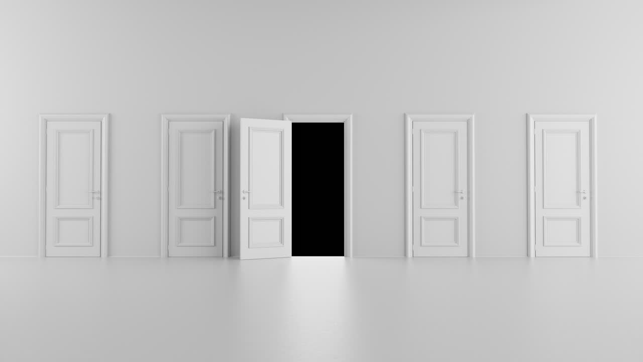 открытая дверь среди нескольких дверей в светлом комнате с альфа-каналом