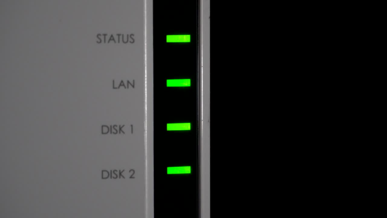 고립된 네트워크에 연결된 저장 조명의 매크로, 잠금
