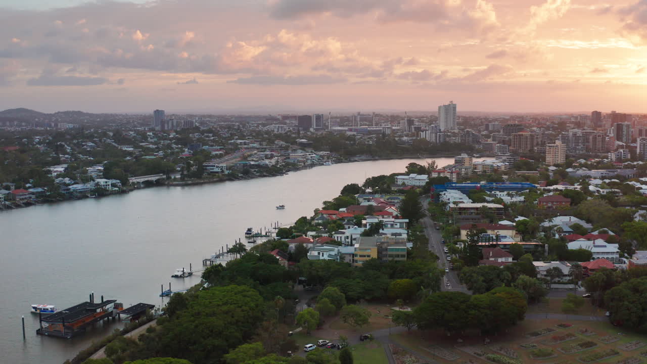Sunset arial of Brisbane landscape from New Farm park in 2019.