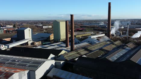 edificios de almacén de la fábrica de vidrio de pilkington vista aérea a través del negocio de fabricación de la ciudad industrial