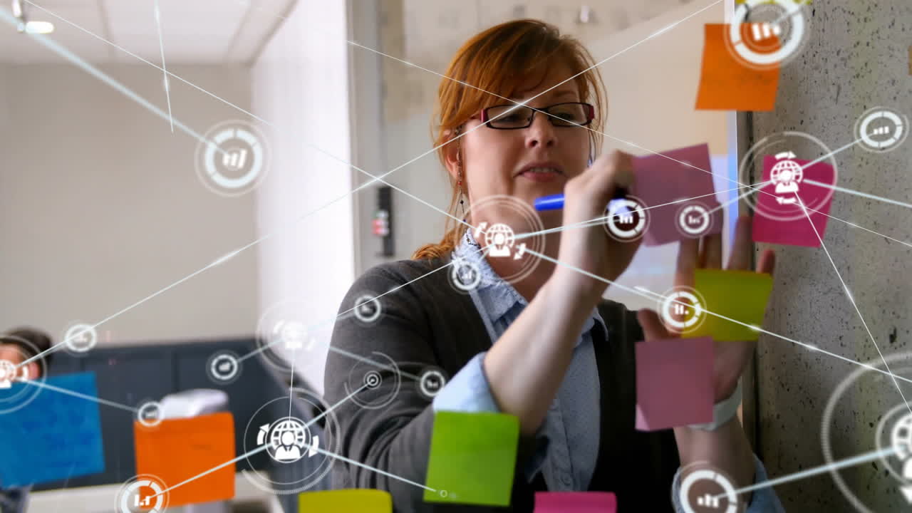 animación de la red de conexiones con iconos sobre la mujer de negocios caucásica en la oficina