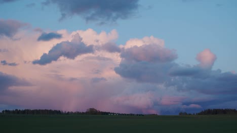 nube de tormenta distante timelapse cumulonimbus mammatus