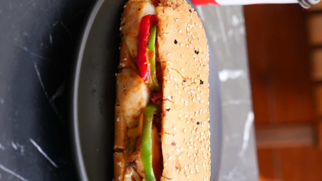 Chicken Sandwich with Peppers