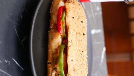 chicken sandwich with peppers