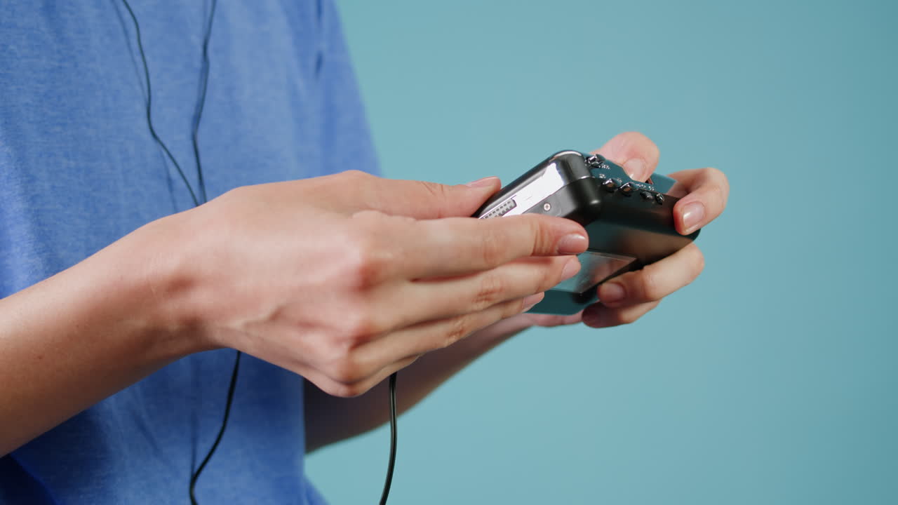 빈티지 카세트 테이프 플레이어를 사용하여