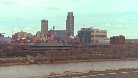 Omaha-Nebraska-skyline-by-day