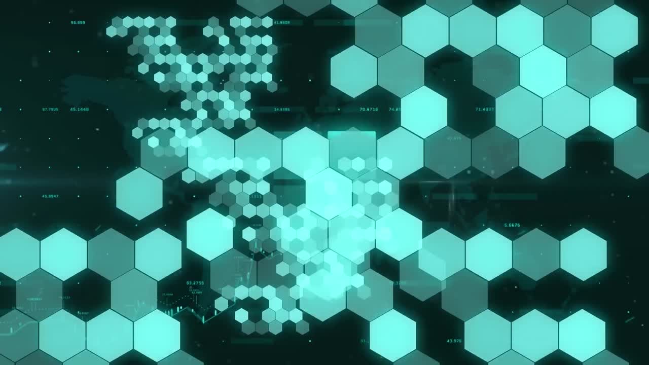 animación de hexágonos brillantes sobre el procesamiento de datos con mapa del mundo en fondo negro.