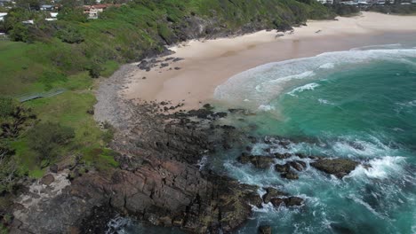 Paisaje-Marino-Escénico-De-La-Playa-De-Cabarita-En-Nueva-Gales-Del-Sur,-Australia---Disparo-De-Drone