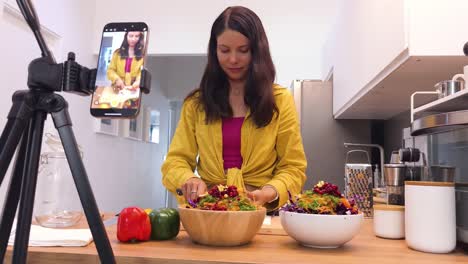 healthy salad cooking tutorial by a food blogger