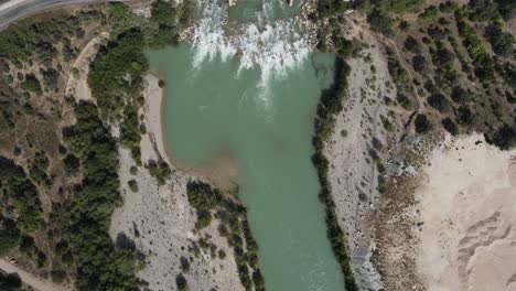 Water-Flowing-on-Nature