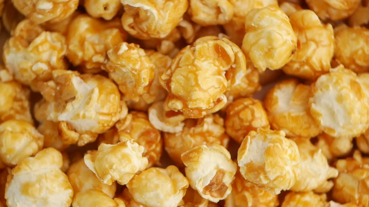 primer plano de maíz caramelizado