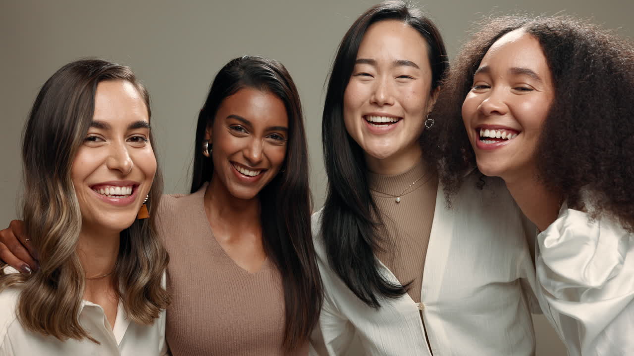 메이크업, 다양성 및 패션과 함께 여성의 얼굴