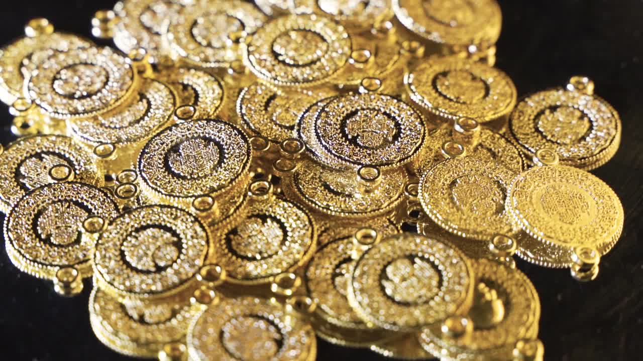 금융과 투자 개념. 금은 느린 속도로.