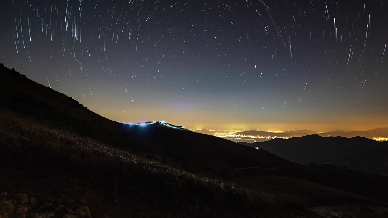 яркий закатный городской пейзаж над пиком заката, гонконг