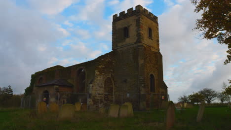iglesia abandonada en ridgemont en bedfordshire, inglaterra, reino unido