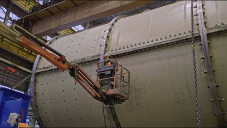 industrial maintenance of large grinding mill