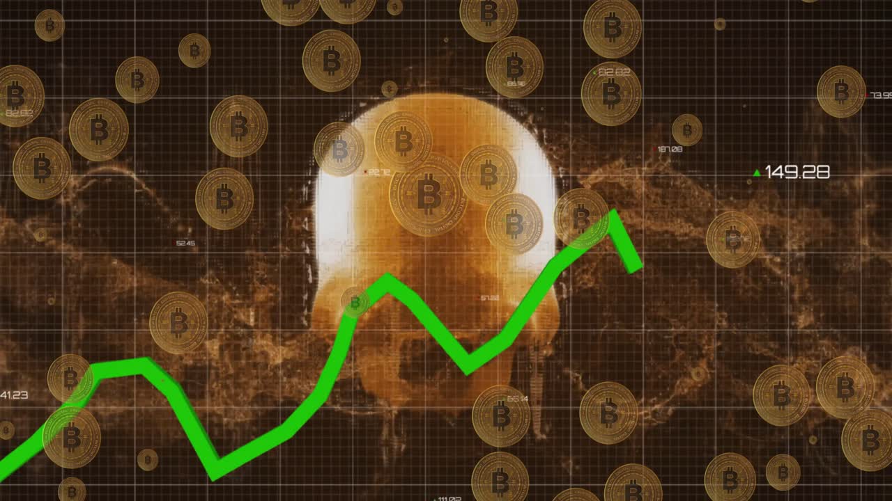 animación de cráneo y bitcoins sobre el procesamiento de datos en fondo negro