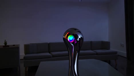 lámpara de cromo moderna con luz led de color