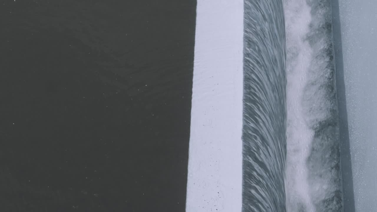 aguas residuales en la planta de tratamiento de aguas residuales.