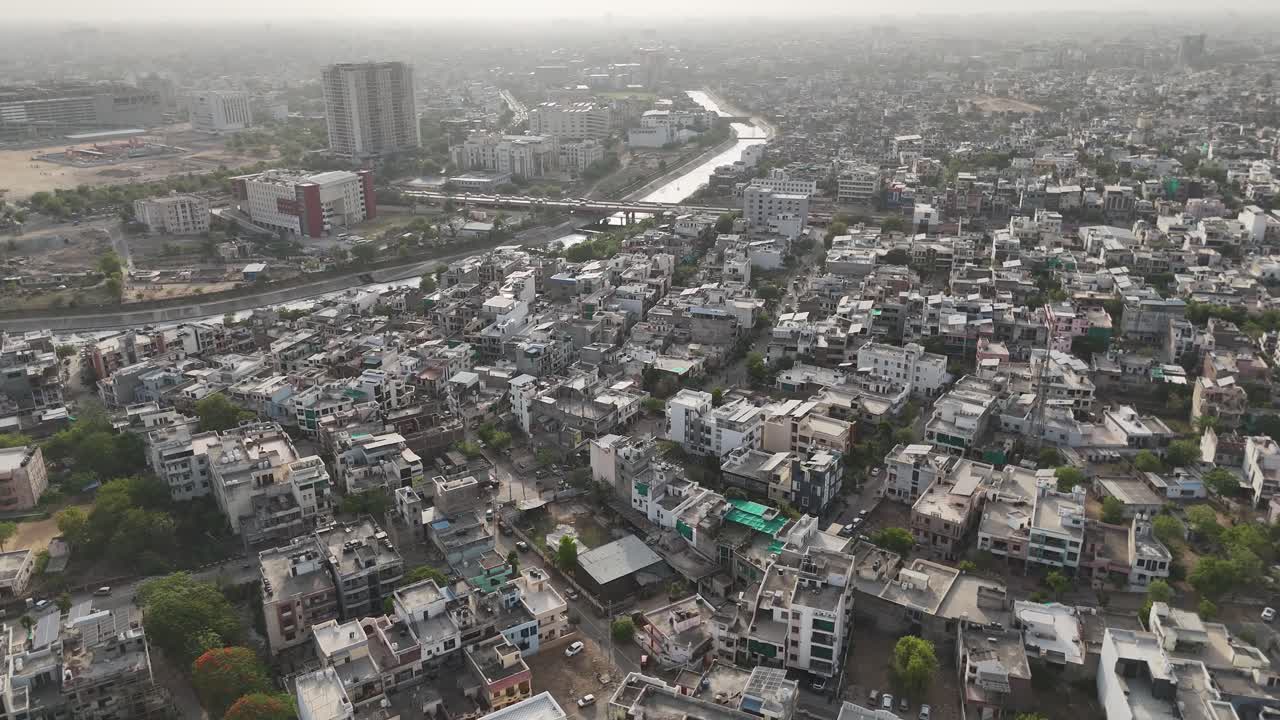Busy roads and flyovers in Jaipur's urban landscape.