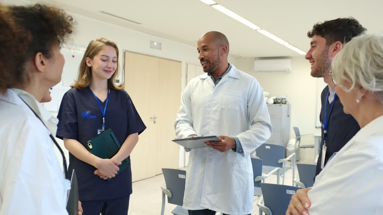 reunión del personal médico