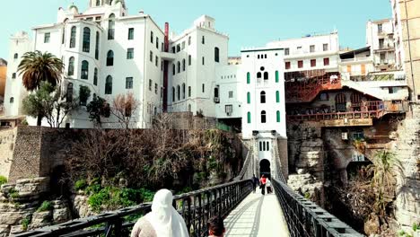 Un-Paseo-Por-El-Puente-De-Constantino