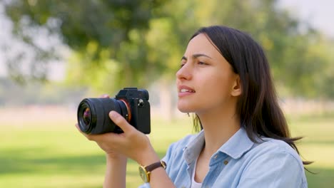 Indian-student-clicking-pictures