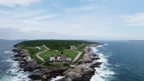 Panoramic-aerial-view-of-Conanicut-Island-with-Beavertail-Lighthouse,-Rhode-Island