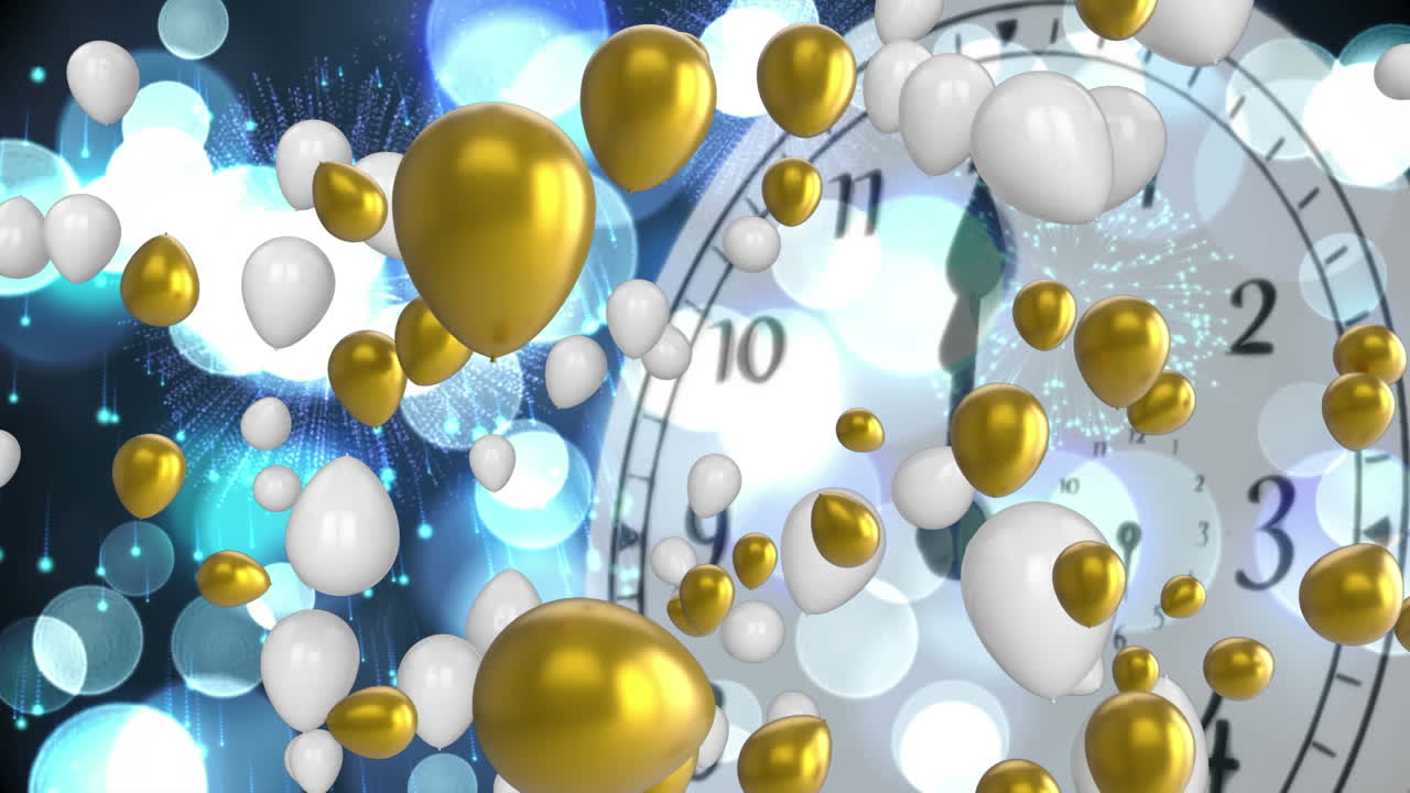 múltiples globos flotando sobre el reloj haciendo tictac hacia la medianoche contra manchas azules de luz