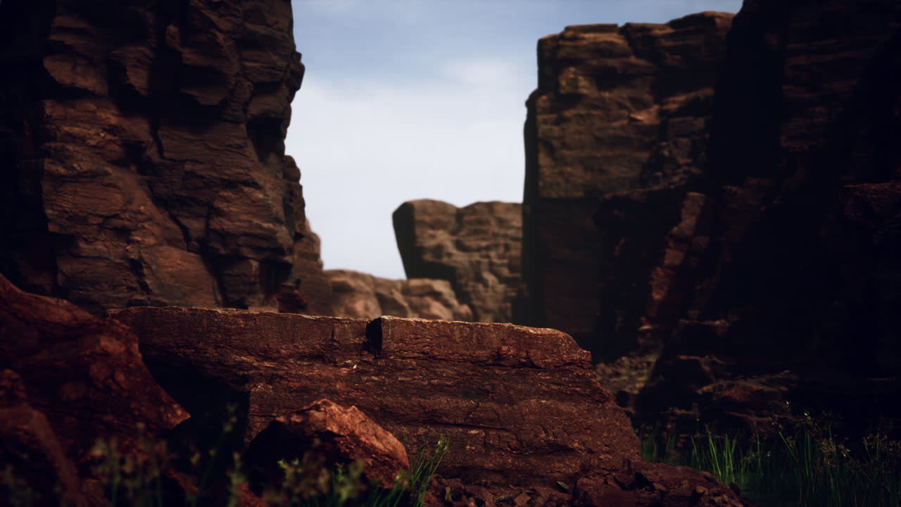 el río colorado corta a través de la roca en el gran cañón