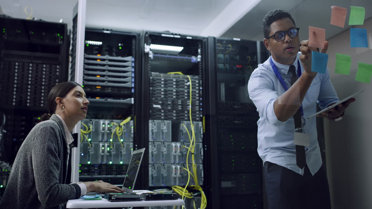 en las reparaciones de acuerdo con sus planes de trabajo