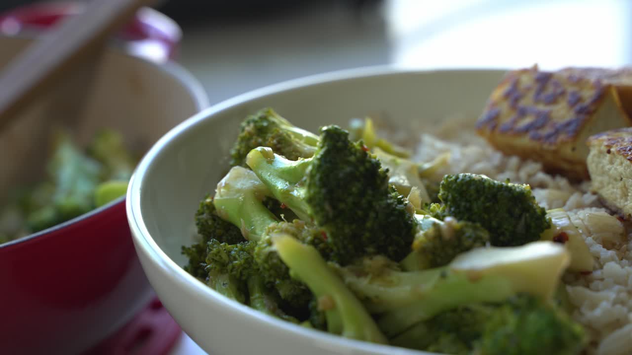 Vegan Tofu and Broccoli Bowl with Brown Rice