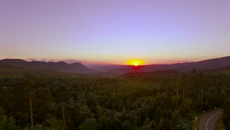 Bergstraße-Sonnenuntergang