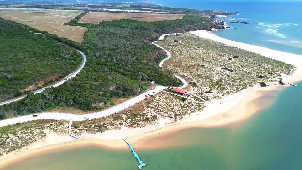 열대 해변, 파란 파도, 4k의 공중 전망