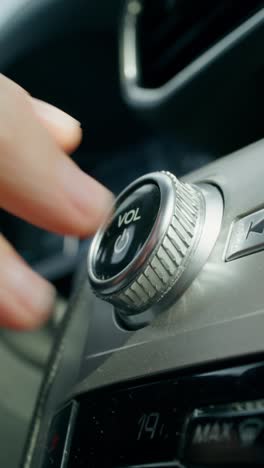 control del volumen de audio del coche