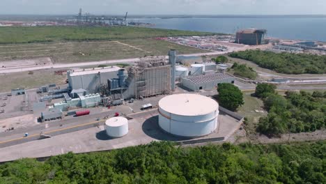 Aes-Andres,-Puerto-Privado-De-Distribucion-Y-Almacenamiento-De-Gas-Natural-Licuado-De-Petroleo,-Peninsula-De-Caucedo-En-Republica-Dominicana