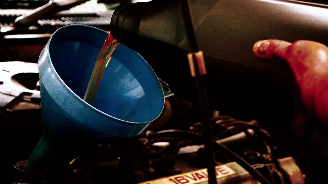 전문적인 기계 정비 자동차