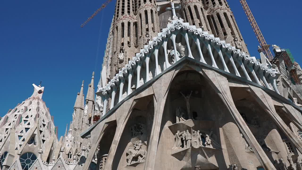 detalhes exteriores da sagrada família