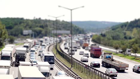 Atasco-De-Tráfico-De-Coches-En-El-Lapso-De-Tiempo-De-La-Autopista-2