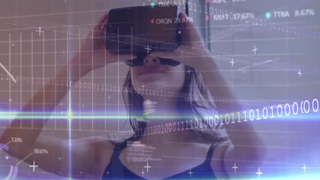 animación del procesamiento de datos sobre mujer caucásica con auriculares vr
