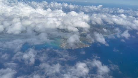 vista desde un avión de la bahía de hanauma, oahu, hawai