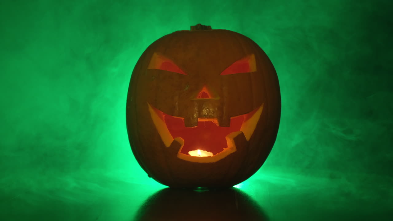 halloween de miedo calabaza maldad verde humo