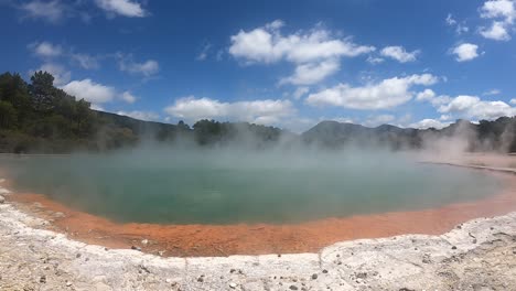 Zeitraffer-Des-Champagnerpools-In-Wai-O-Tapu