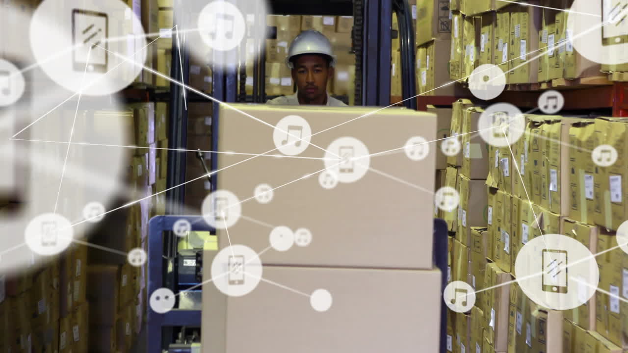 movimiento de cajas en almacén, operador de carretillas elevadoras con animación de conexiones de red