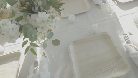 Mesas-De-Catering-Para-Bodas-Preparadas-Para-Los-Invitados